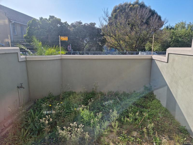 To Let 2 Bedroom Property for Rent in Observatory Western Cape